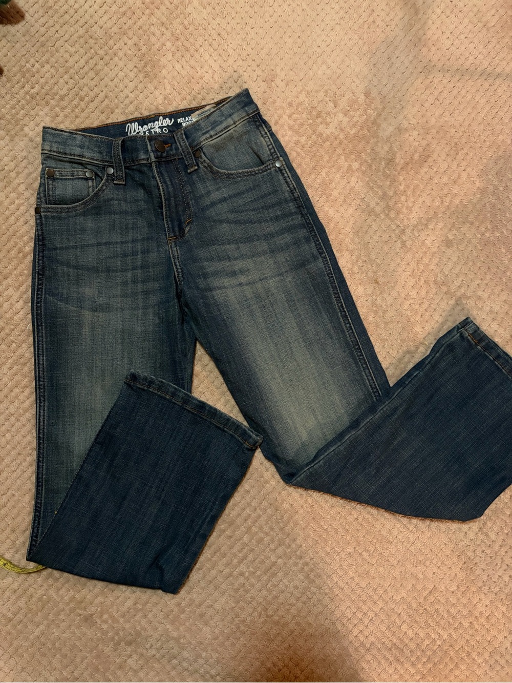 Wrangler Straight Leg Jeans in Dark Blue Wash